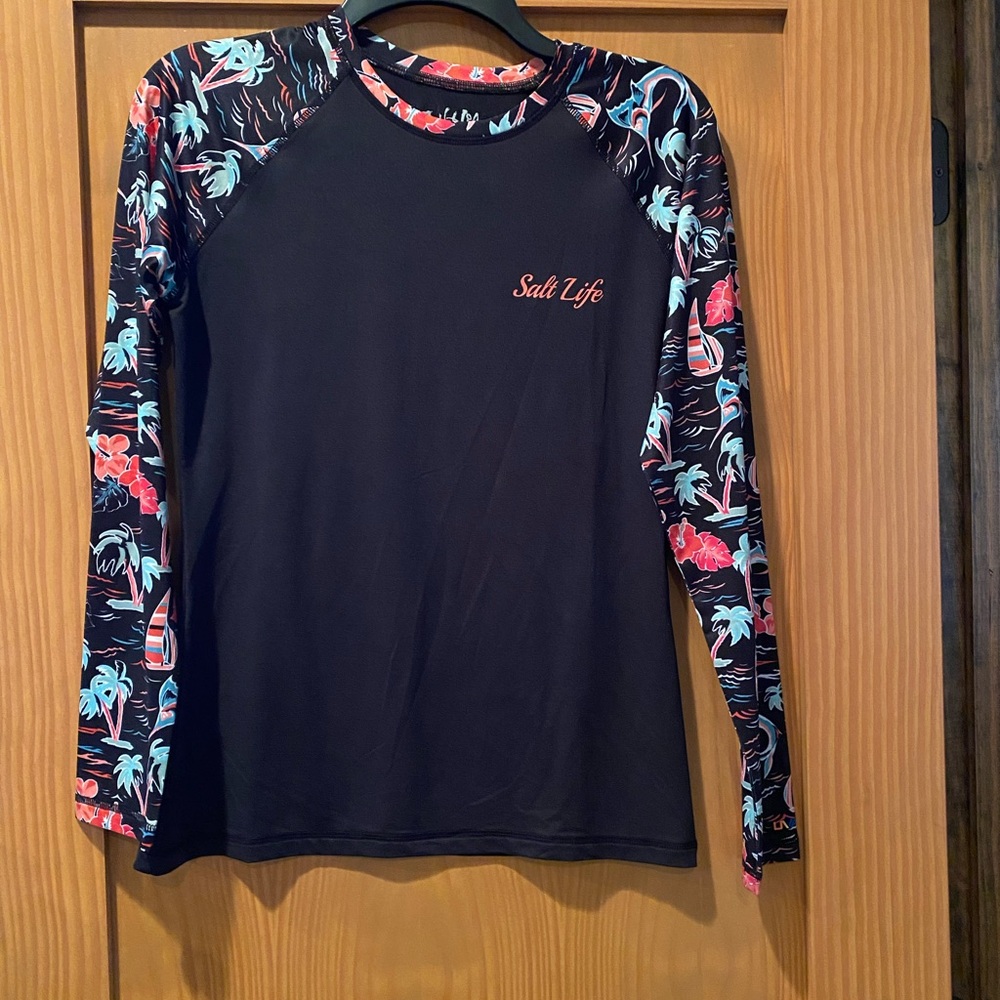 Salt Life Women’s Black  Salt Life SLX (Drifit) Shirt NWT Size S
